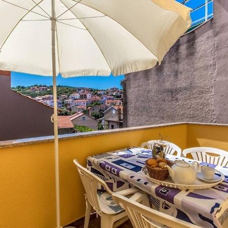 Apartamento Tin 2 Vrbnik Exterior foto