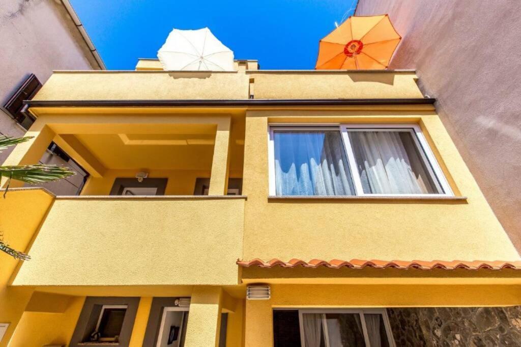 Apartamento Tin 2 Vrbnik Exterior foto