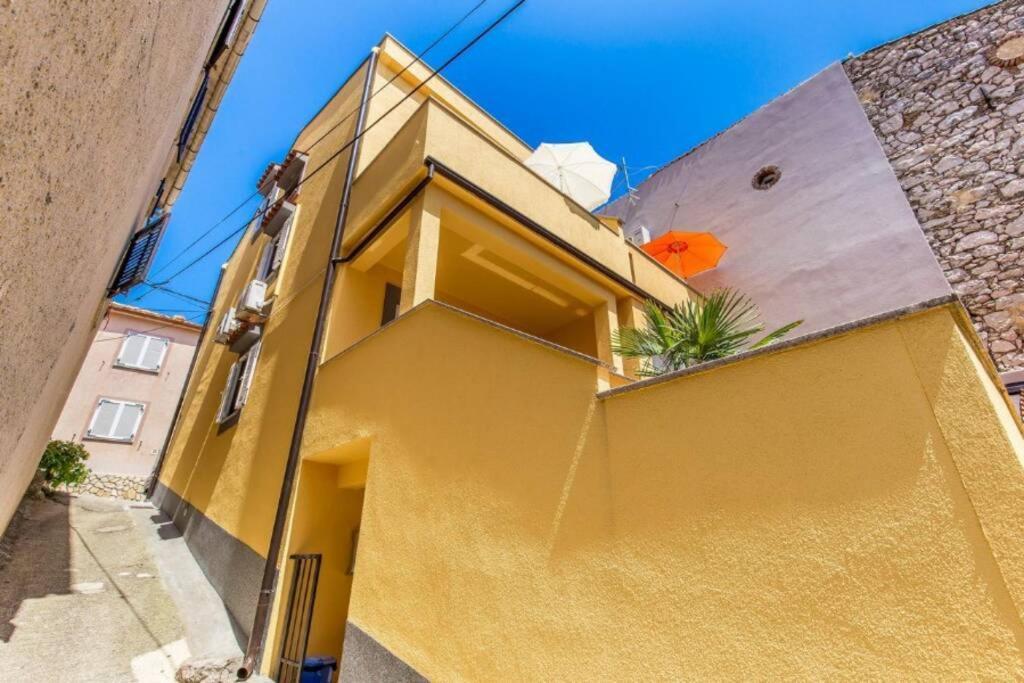 Apartamento Tin 2 Vrbnik Exterior foto